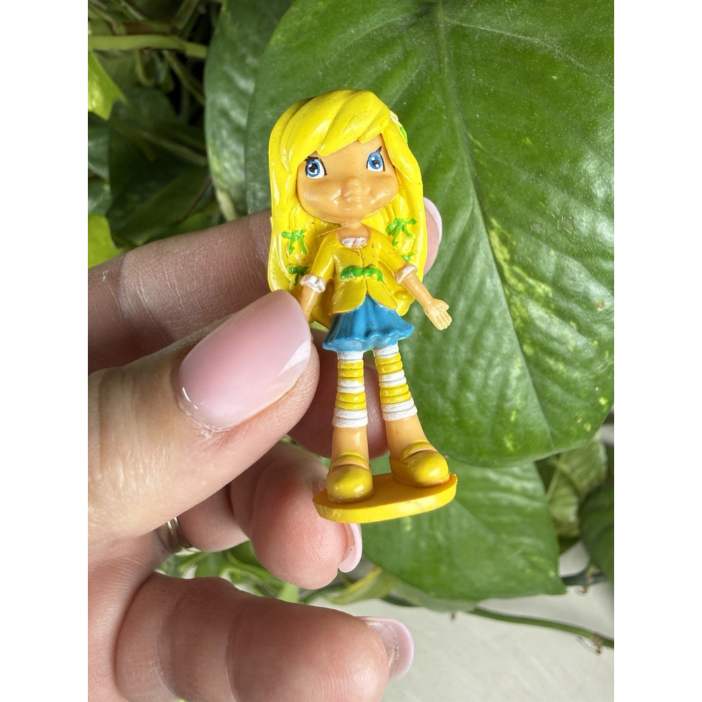 1982 Strawberry Shortcake Lemon Meringue 1.75" Collectible Mini Figure